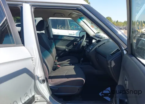 2013 Kia Soul z USA, uszkodzony, nr VIN KNDJT2A51D7761697